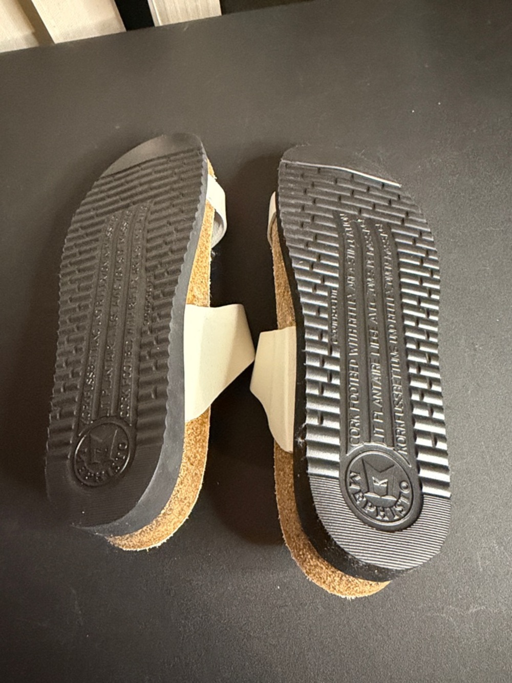 Mephisto Off-White Leather Toe-Post Sandals with Buckle Size 39 - Picture 7 of 8
